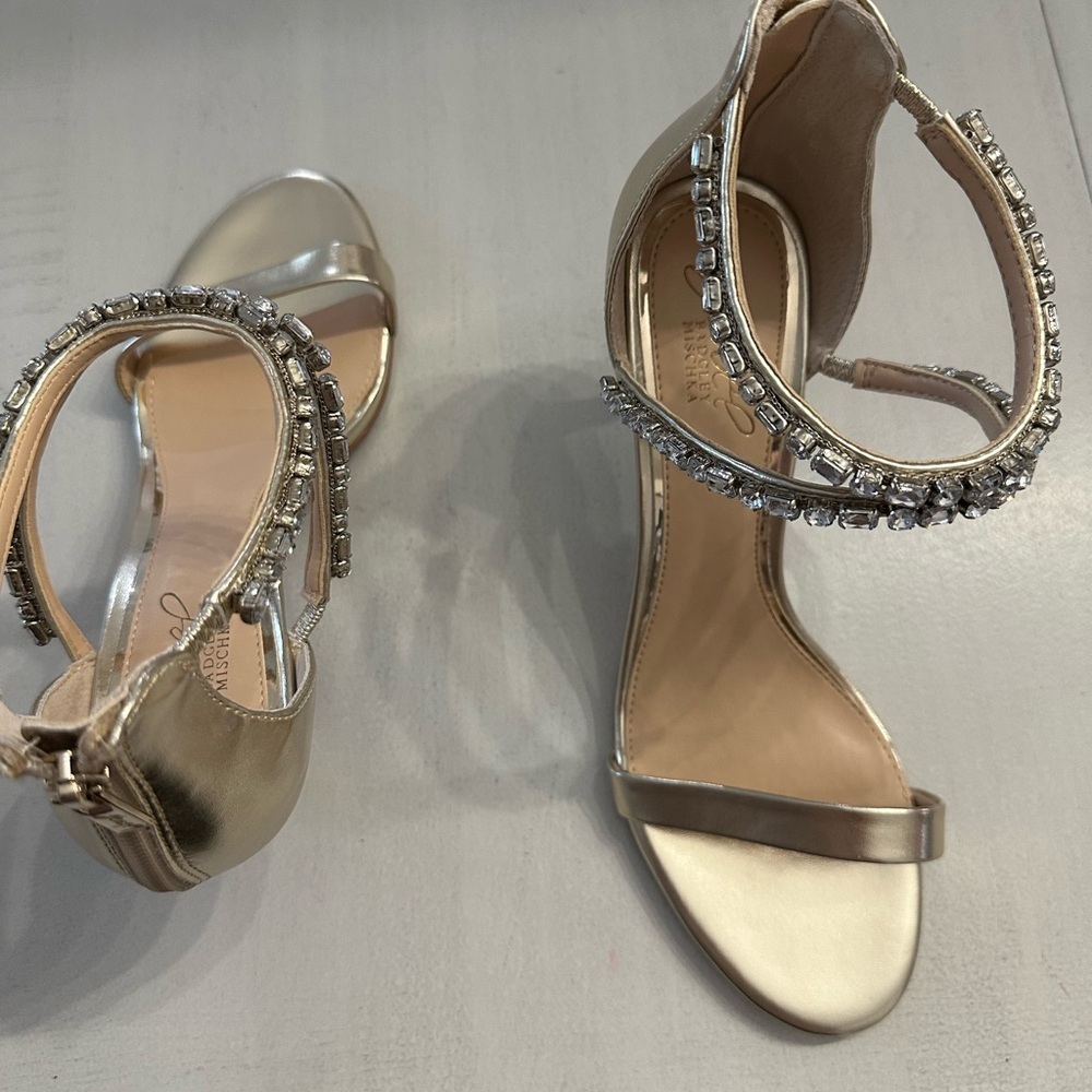 Jewel Badgley Mischka Celine Womens Gold Metal Open Toe Strappy Heels Sz 9.5 NIB - Picture 7 of 15